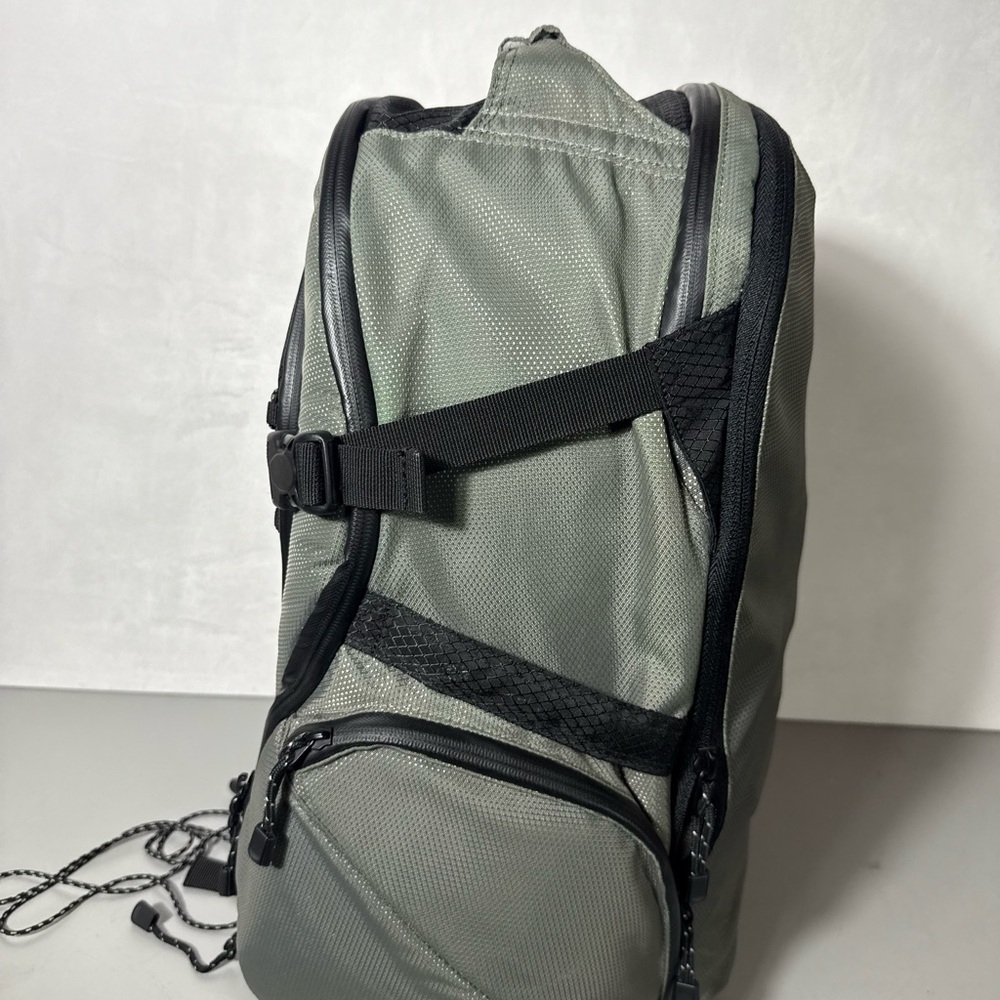 Tenba Camera Backpack Bag - Picture 5 of 13